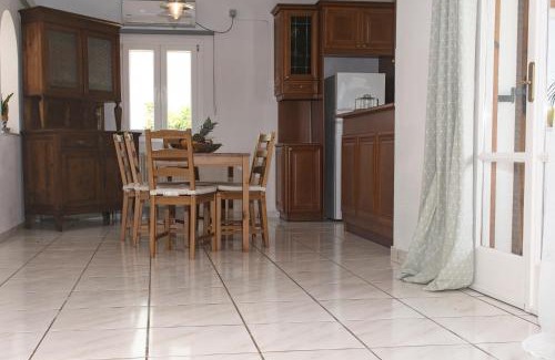 Paleopolis Apartment | Eleni's Seaview House
