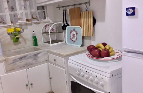 Kinosargous Apartment | ELI’s bright and spacious apartment under the Acropolis