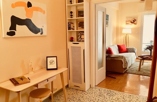 Kinosargous Apartment | ELI’s bright and spacious apartment under the Acropolis