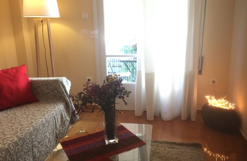 Kinosargous Apartment | ELI’s bright and spacious apartment under the Acropolis