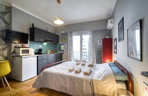 Ampelokipoi Apartment | Erato Art Loft