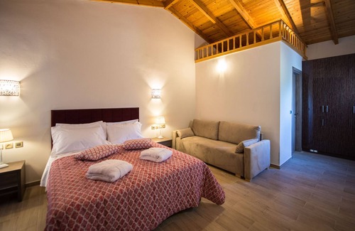 Erikousa Island House | Erikousa Palace Suite 13