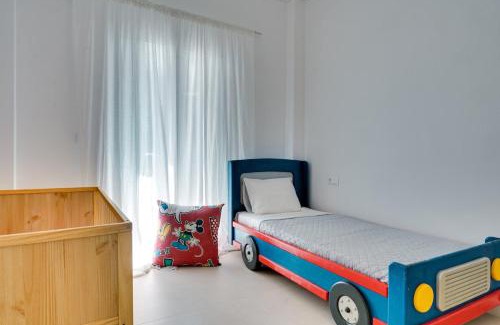 Ampelokipoi Apartment | Family Comfort Meets Modern style in Athens