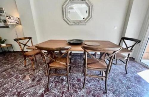 Palaio Faliro Apartment | Flisvos Marina refurbished apartment