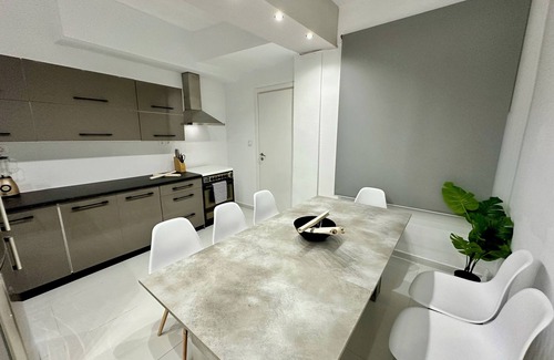 Kriopigi House | Four Seasons - The White Queen House