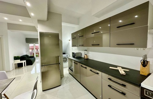 Kriopigi House | Four Seasons - The White Queen House