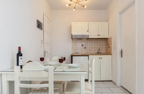 Agios Prokopios Apartment | Golden Silence Studios