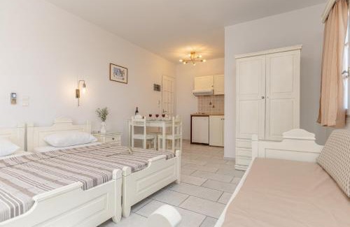 Agios Prokopios Apartment | Golden Silence Studios