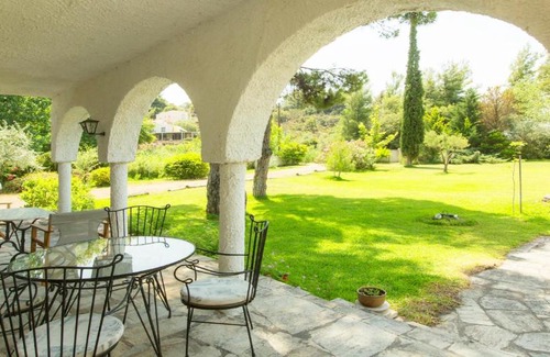 Elia Villa | Greenlea Beachfront Villa, Spathies