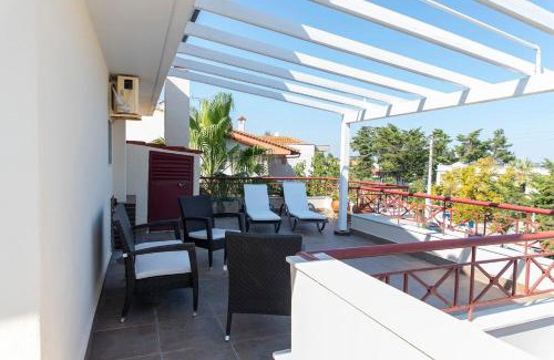 Haniotis House | Hanioti Home