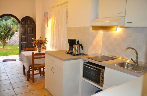 Agios Gordios Apartment | Holiday Apartments Maria with pool and Panorama View - Agios Gordios Beach