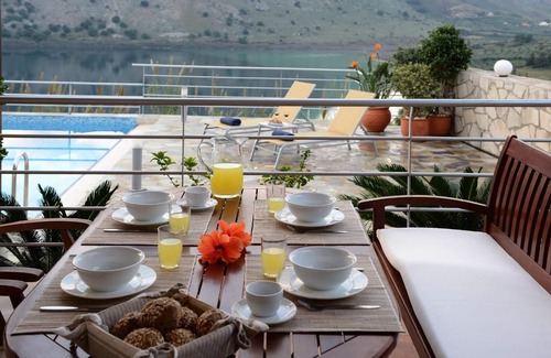 Kavallos House | Holiday house Kavallos for 1 - 6 persons with 2 bedrooms - Twin house