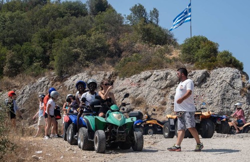 Agios Gordios Hostel | Hostel ∙ 8 guests