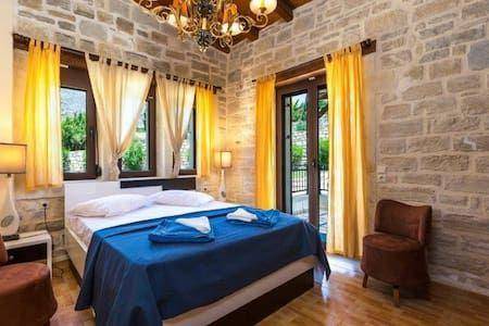 Lefkogeia House | House ∙ 3 bedrooms ∙ 6 guests