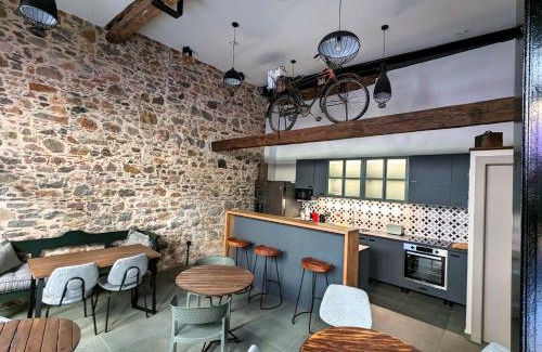Lesvos Hostel | ISSA Lesvos