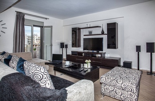 Rethymno House | Joel is a wonderful, holiday home situated in the beautiful city of Rethymno.