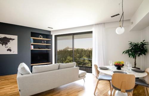 Kinosargous Apartment | Kalypso, Urban Apartment with Unique Views of The Acropolis!