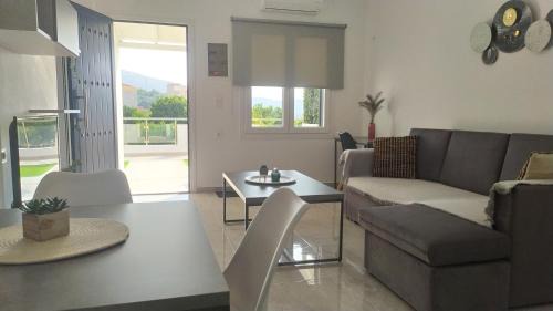 Kampos Marathokampou Apartment | Kamara Luxury ground floor apartments