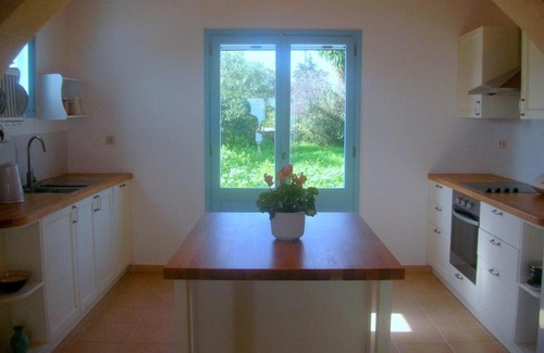 Kefalas Villa | Kefalas nr Almyrida detached Sea View Cottage