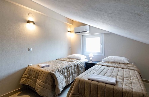 Flogita Resort | Kiosse Maison 1 by TravelPro Services - Nea F...