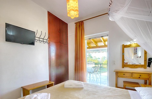 Agios Georgios Pagon Apartment | Kostas Apartment 11 - 300m from Agios Georgios Pagi beach