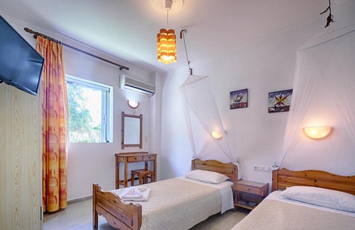 Agios Georgios Pagon Apartment | Kostas Apartment 10 - 300m from Agios Georgios beach
