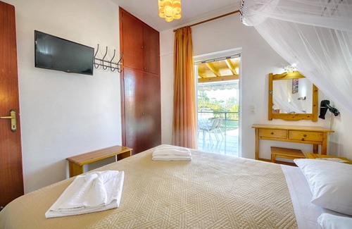 Agios Georgios Pagon Apartment | Kostas Ferienwohnung 11 - 300m vom Strand Agios Georgios Pagi entfernt