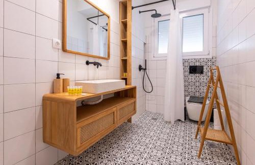 Filopappou Apartment | Koukaki 2BR Apt with Balcony, Walk to Acropolis