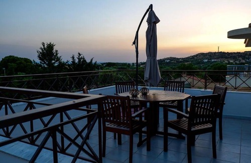 Saronikos Villa | Lagonissi Luxury-Comfort-Private Residence