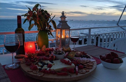 Peiraiki Apartment | Luxurious Sea View Apartment