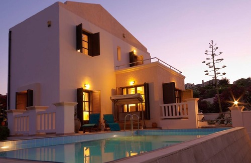 Kalathos Villa | Luxury 2 bedroom air conditioned villa in Lindos area (Rhodes)