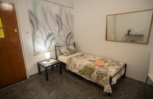 Neapoli Apartment | Lycabettus back yard