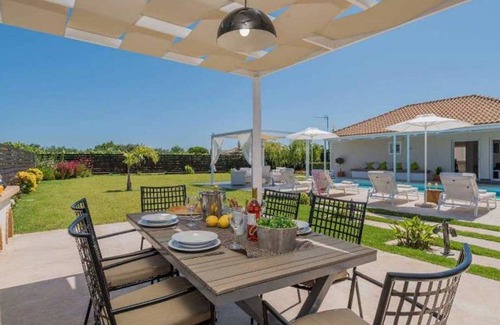 Vanato Villa | Madini Luxury Villa 2.1