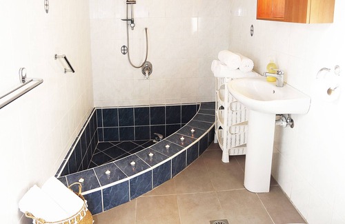 Roumeli Villa | Mediterranean eco-friendly Villa with private pool close to the sea and beaches