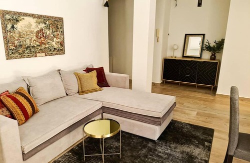 Glyfada Apartment | Modern Apt In the Heart Of Glyfada - Literally!!