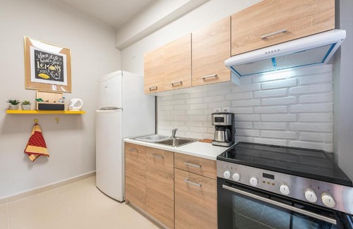 Ampelokipoi Apartment | Modern City Apartment by Cloudkeys