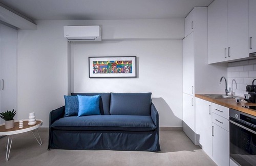 Heraklion Apartment | Modern Studio, A/C, Free Wi-Fi, Balcony- Central Location 300 meters from the Historical Centre!