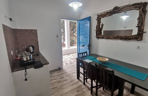 Ornos House | Motel ∙ 24 guests
