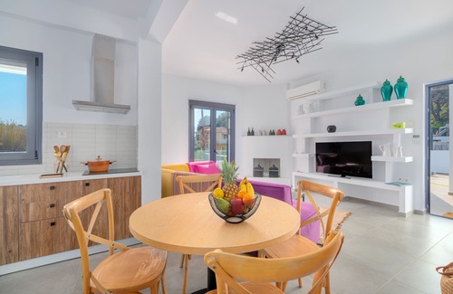 Troulos Apartment | Mythos Luxury Villa-Skiathos