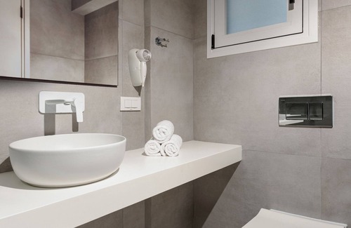 Kerion Hotel | Myzith Luxury Suites
