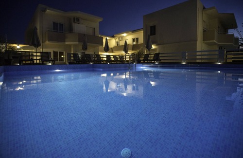 Kalathas Apartment | Naiades Luxury Apartments