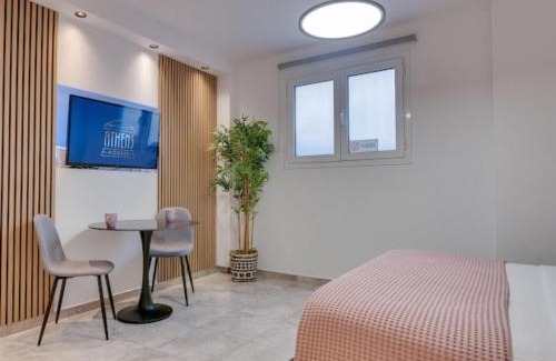 Petralona Apartment | Nancys studio at metro Petralona