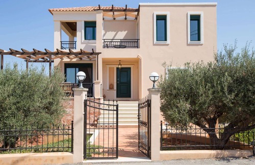 Chorafakia Villa | No1 Old Vineyard - Three Bedroom Villa, Sleeps 6