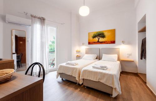 Ermoupoli House | Pefkakia Park