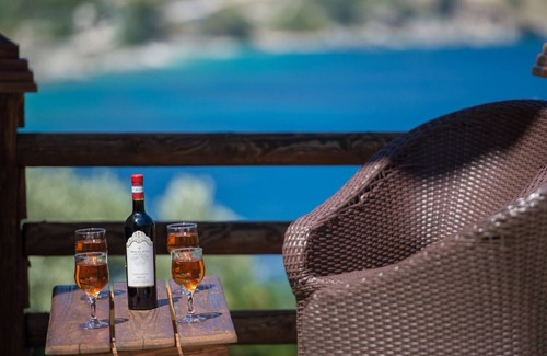 Agia Efimia Apartment | Penelope - Luxury Stone Apartments with stunning view