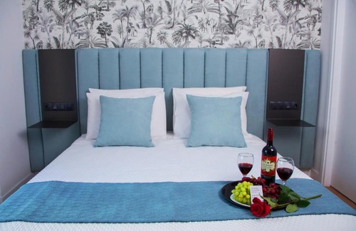 Ampelokipoi Apartment | Phaedrus Living Deluxe Kriel Suites 002