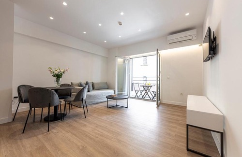 Ampelokipoi Apartment | Phaedrus Living Deluxe Kriel Suites 102