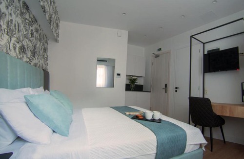 Ampelokipoi Apartment | Phaedrus Living Modern Kriel Suites 304