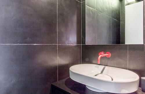 Kerameikos Hostel | Pink Mango Hostel
