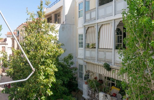 Plaka House | Plaka Central 1BR by JJ Hospitality